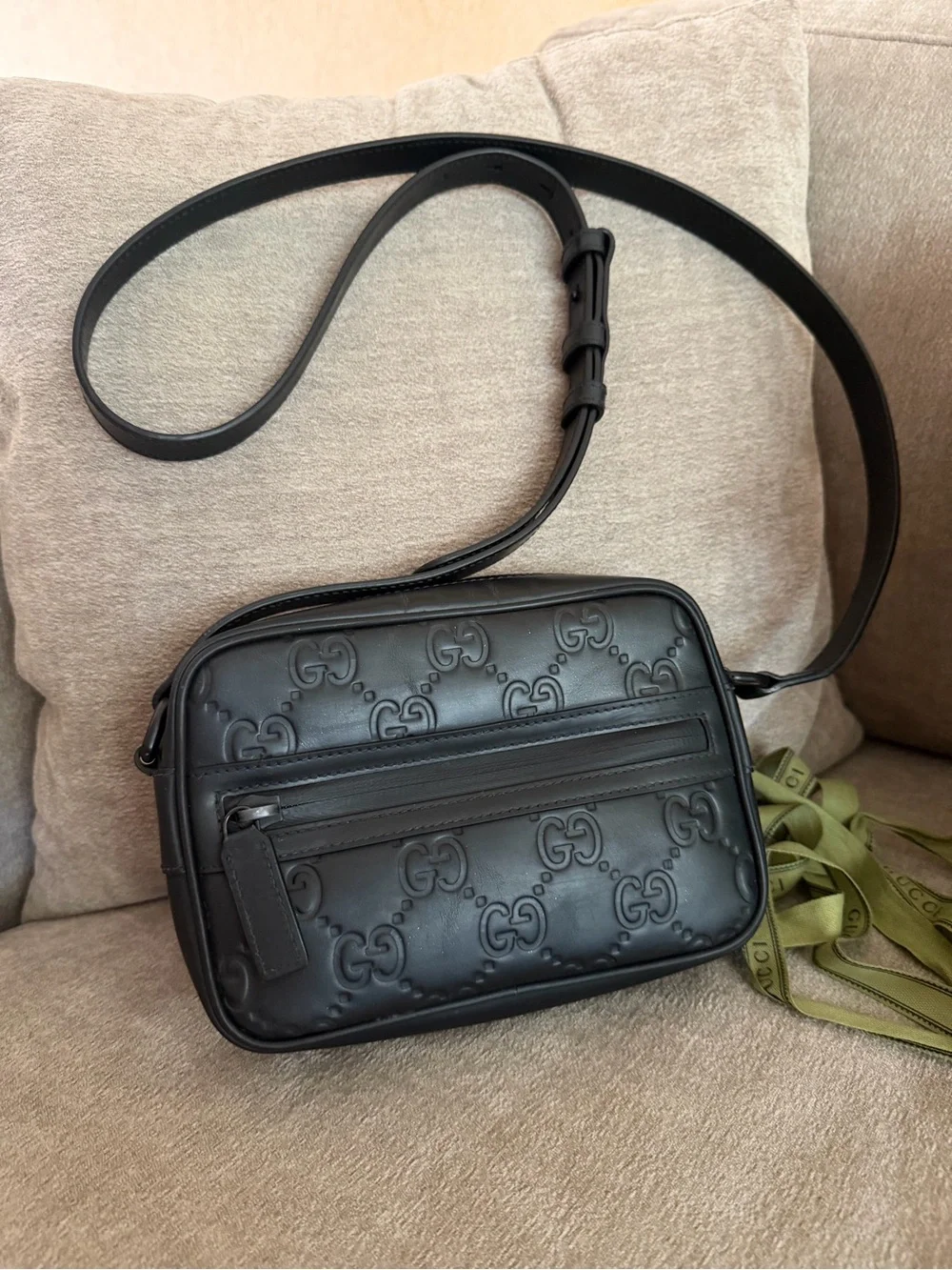 Gucci black rubber